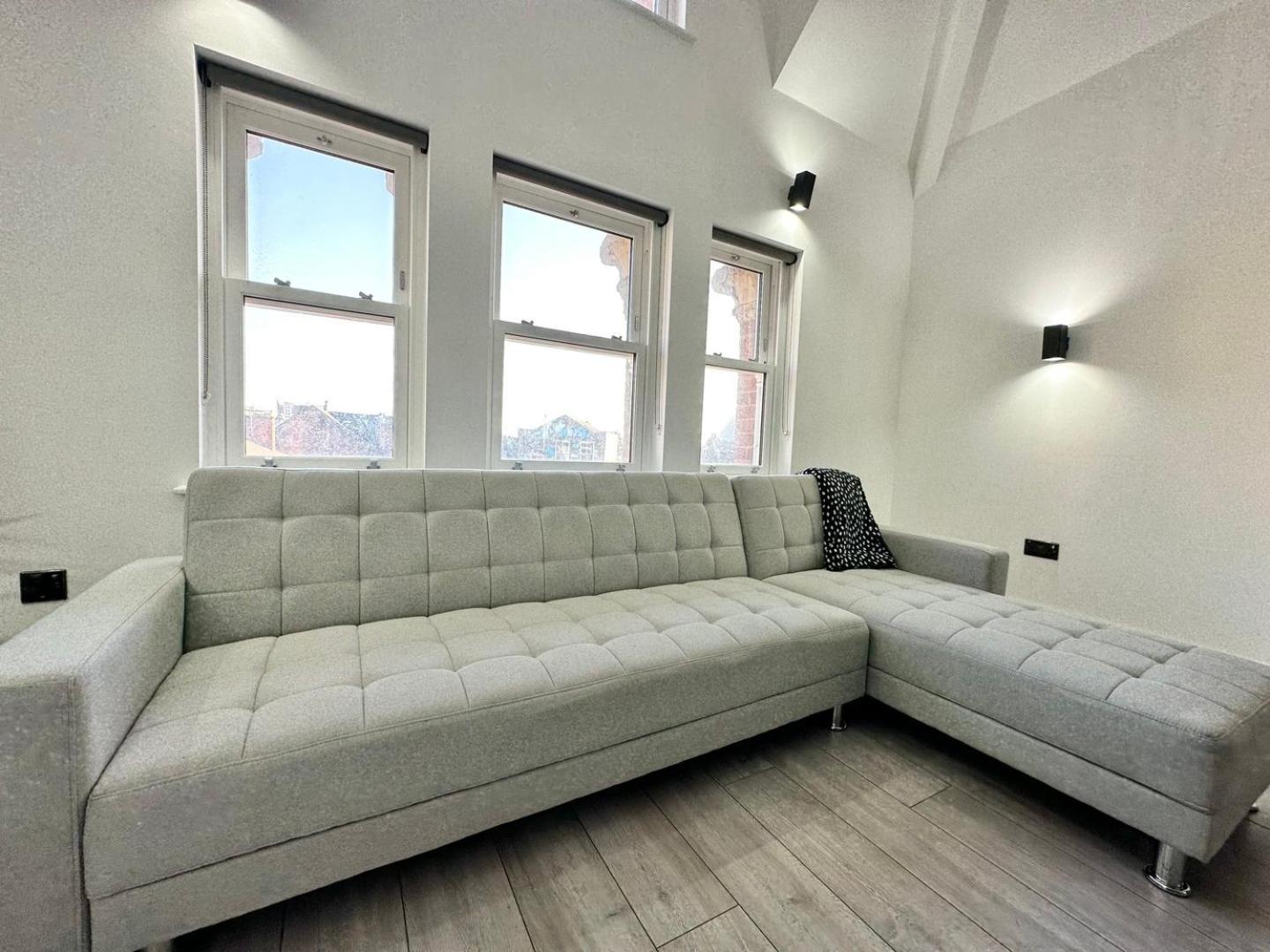 Luxury Duplex City Centre Apartment 利兹 外观 照片