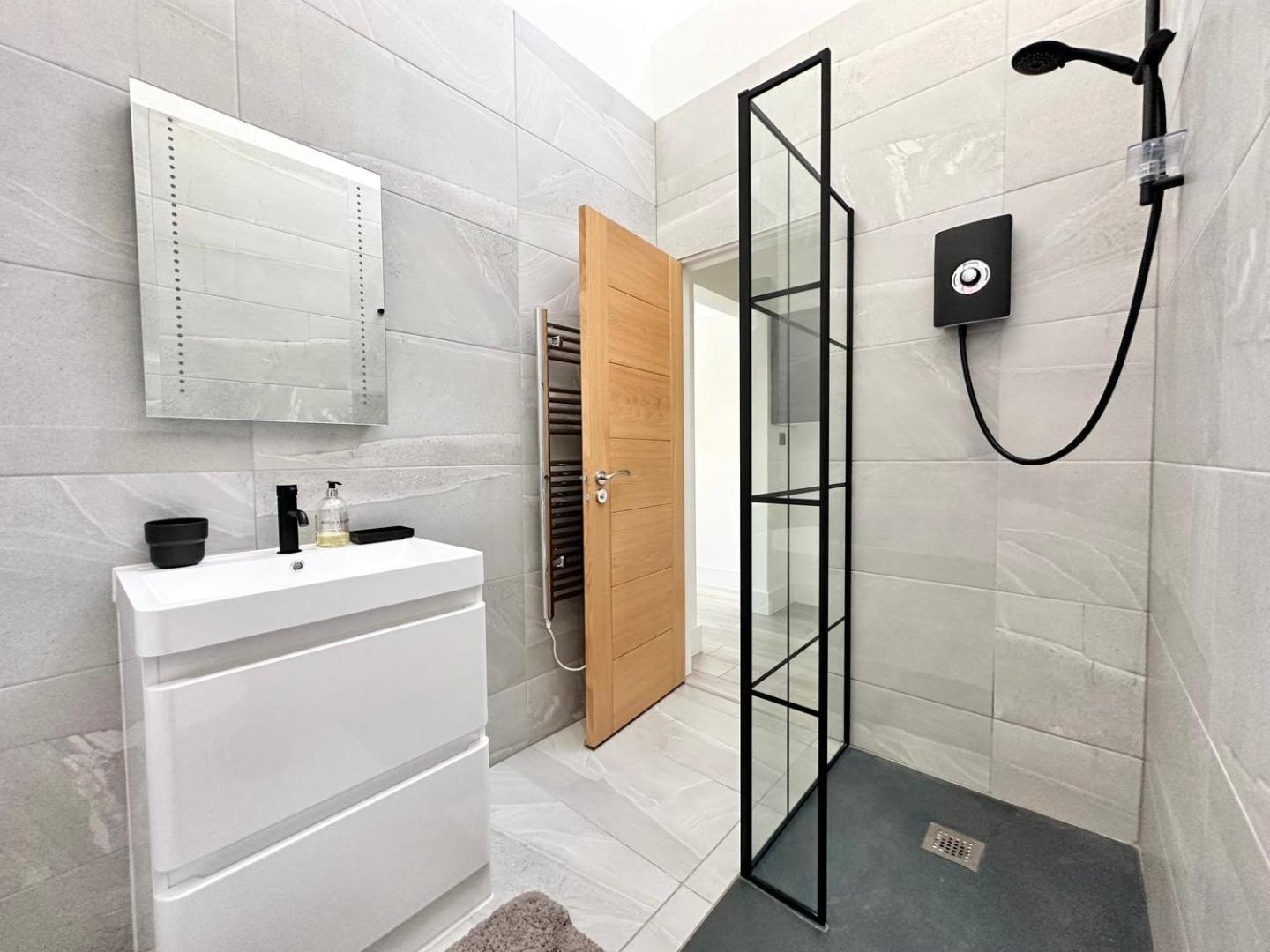 Luxury Duplex City Centre Apartment 利兹 外观 照片